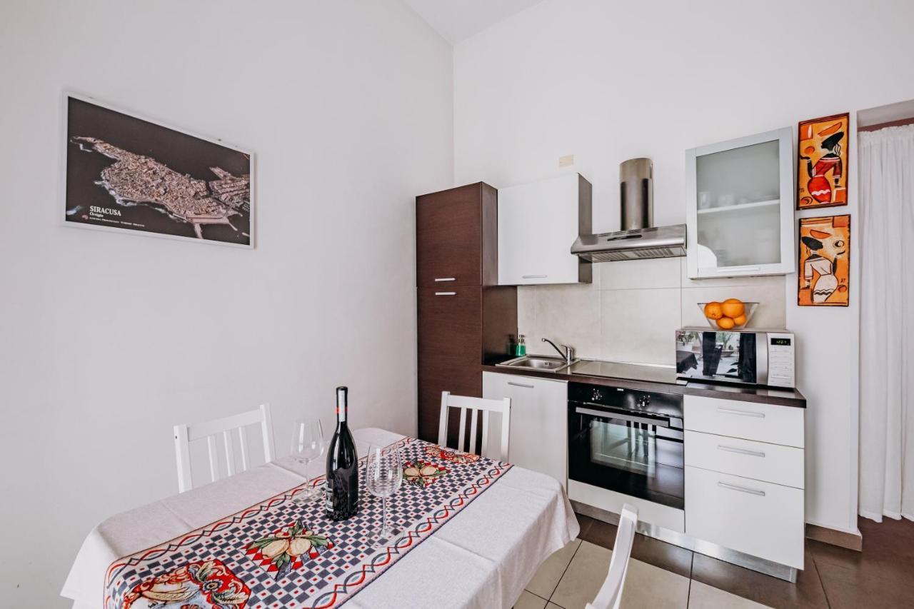 Kyanos Apartment
