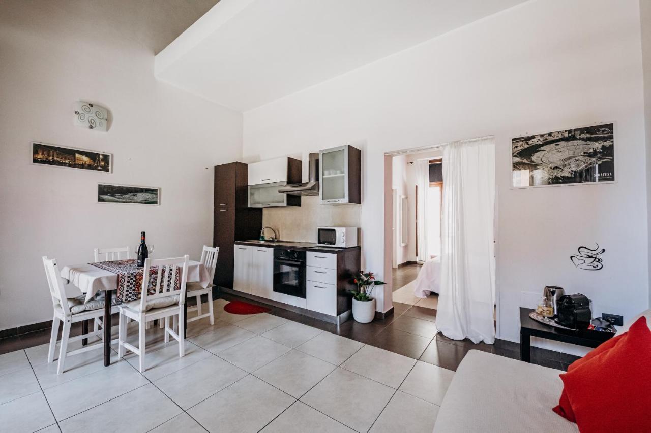 Kyanos Apartment *
