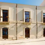 Kyanos Residence